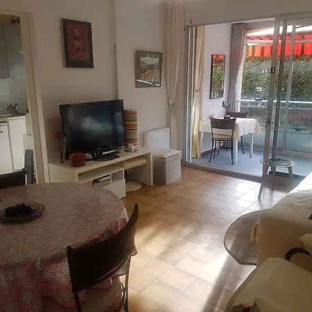 Plein Soleil Apartment *